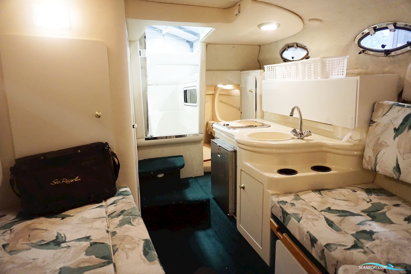 Sea Ray Sundancer 260