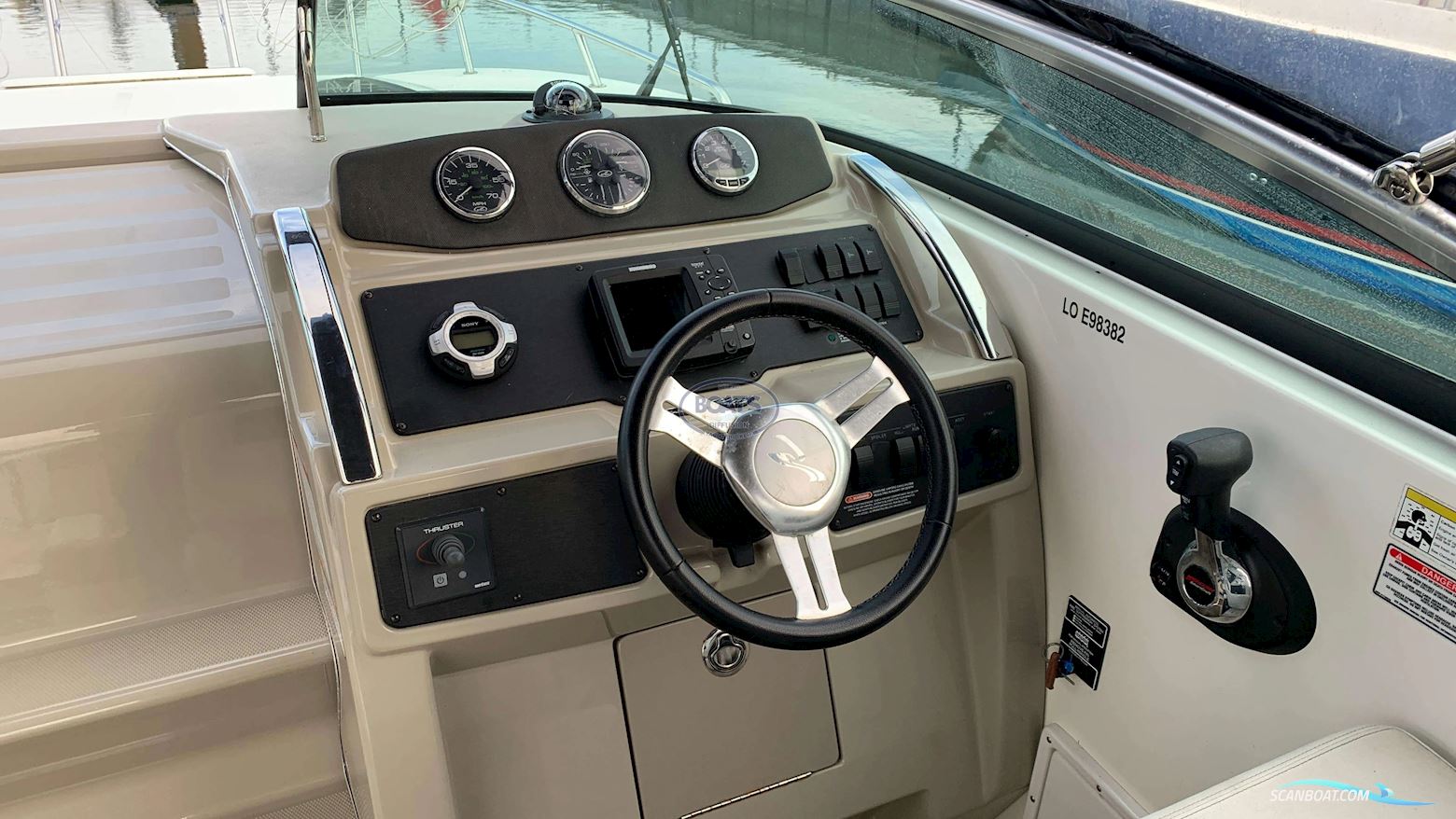 Sea Ray SUNDANCER 265