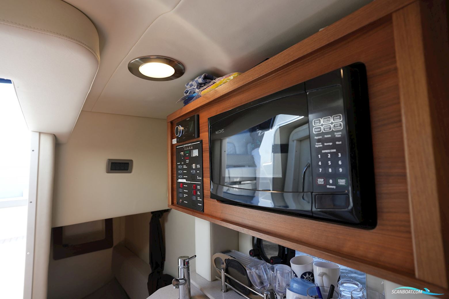 Sea Ray Sundancer 265