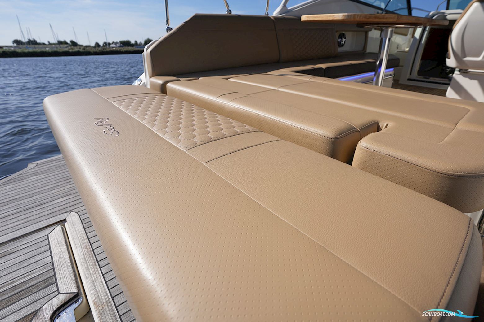 Sea Ray Sundancer 290