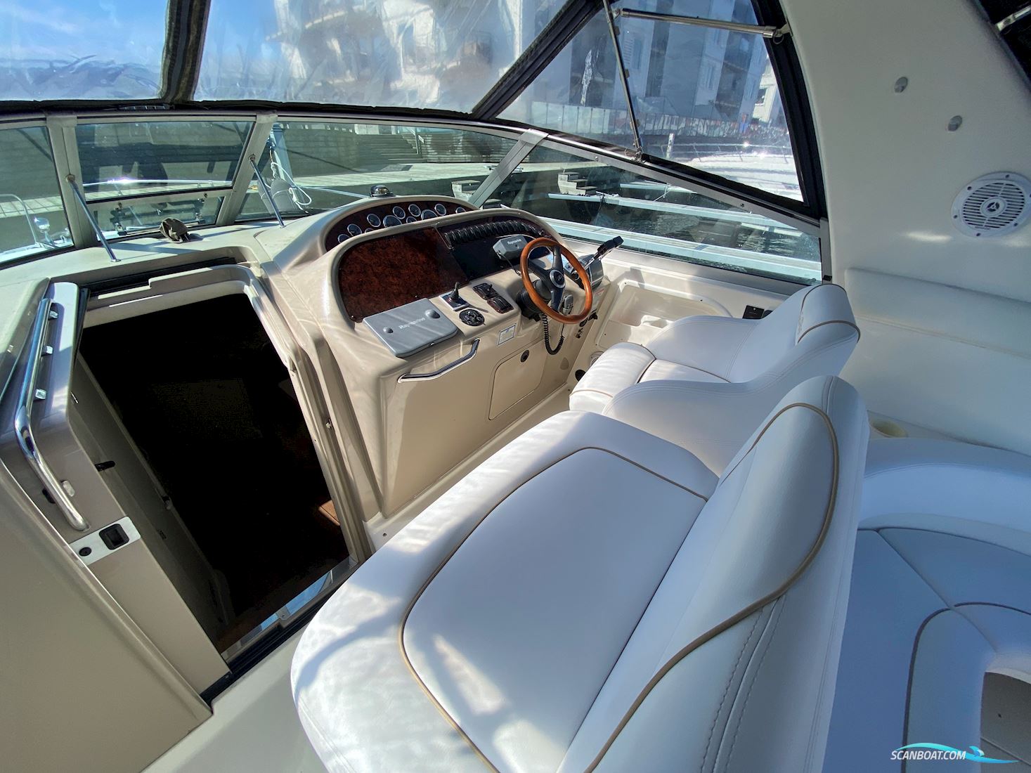 Sea Ray Sundancer 310