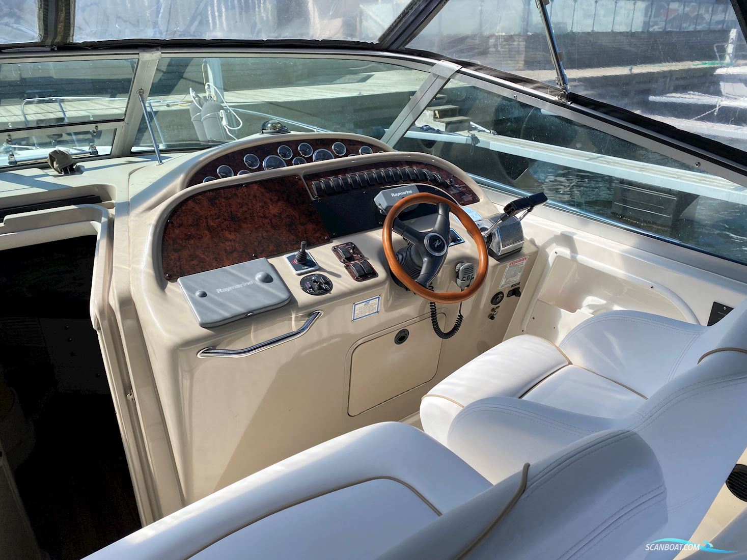 Sea Ray Sundancer 310