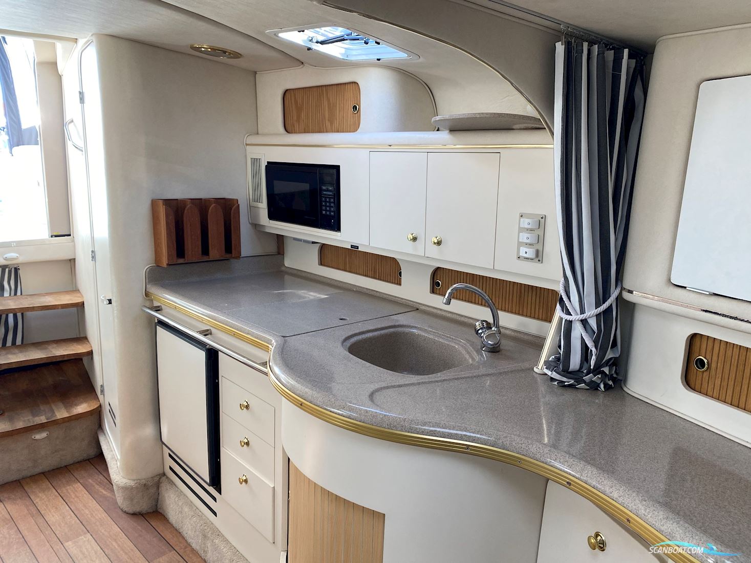 Sea Ray Sundancer 310