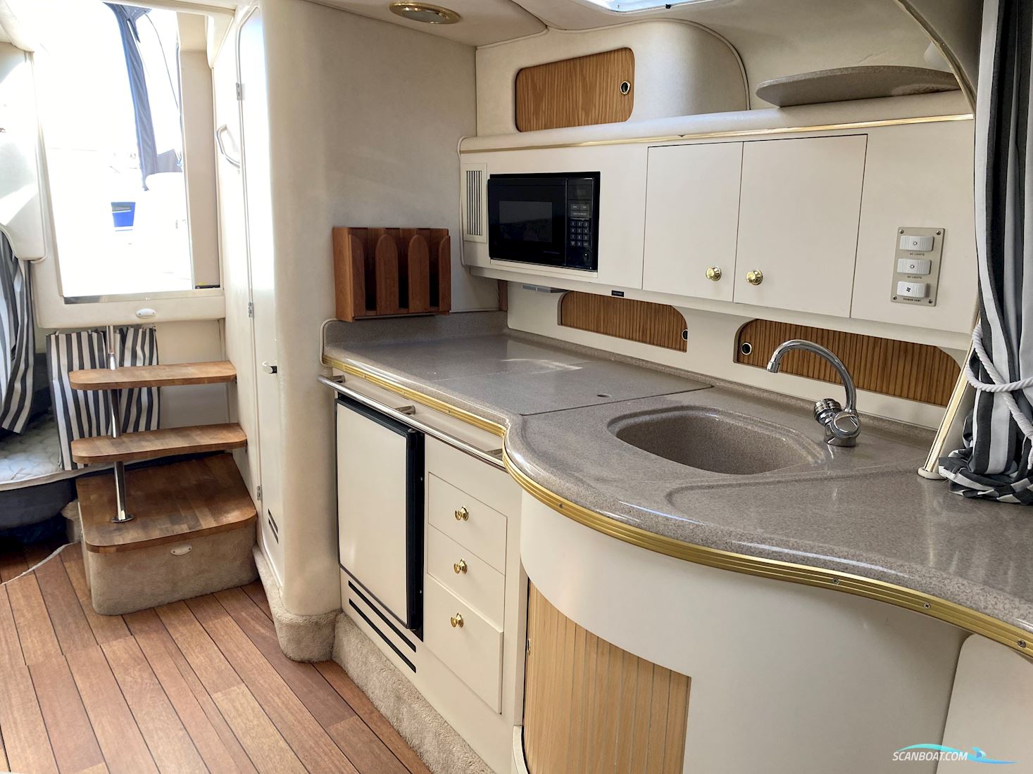 Sea Ray Sundancer 310