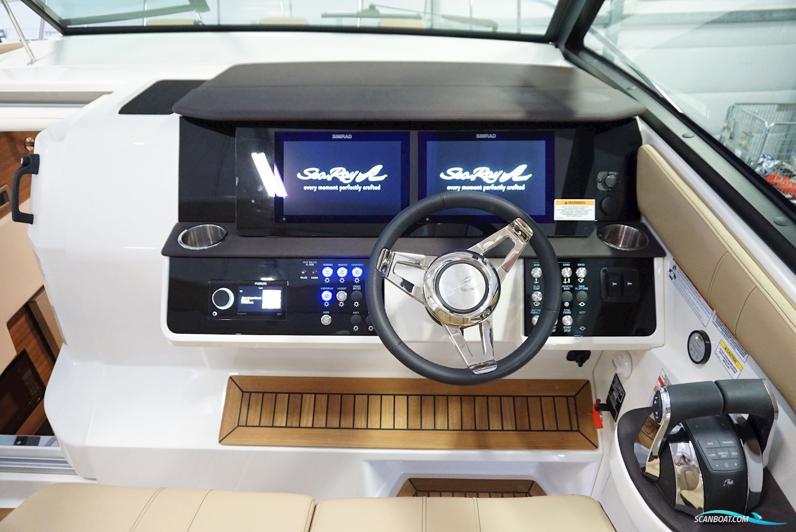 Sea Ray Sundancer 320 - IN Store!