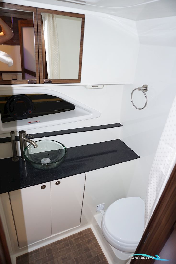 Sea Ray Sundancer 320 - IN Store!