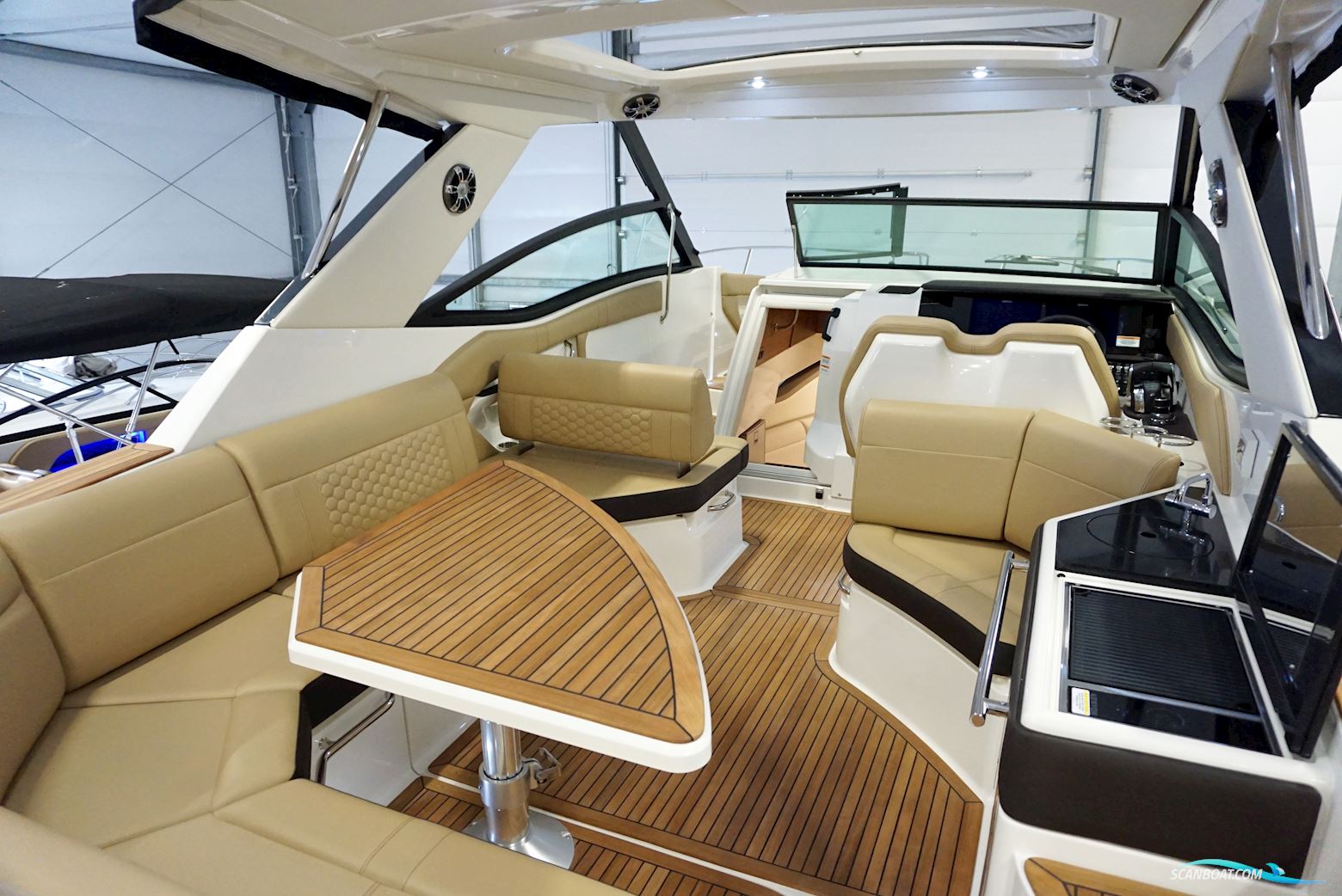 Sea Ray Sundancer 320