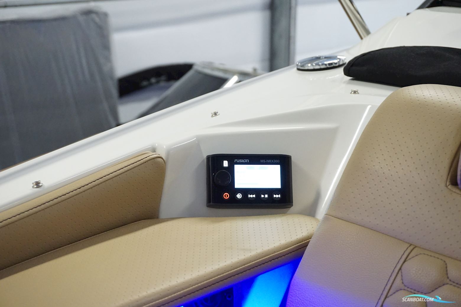 Sea Ray Sundancer 320