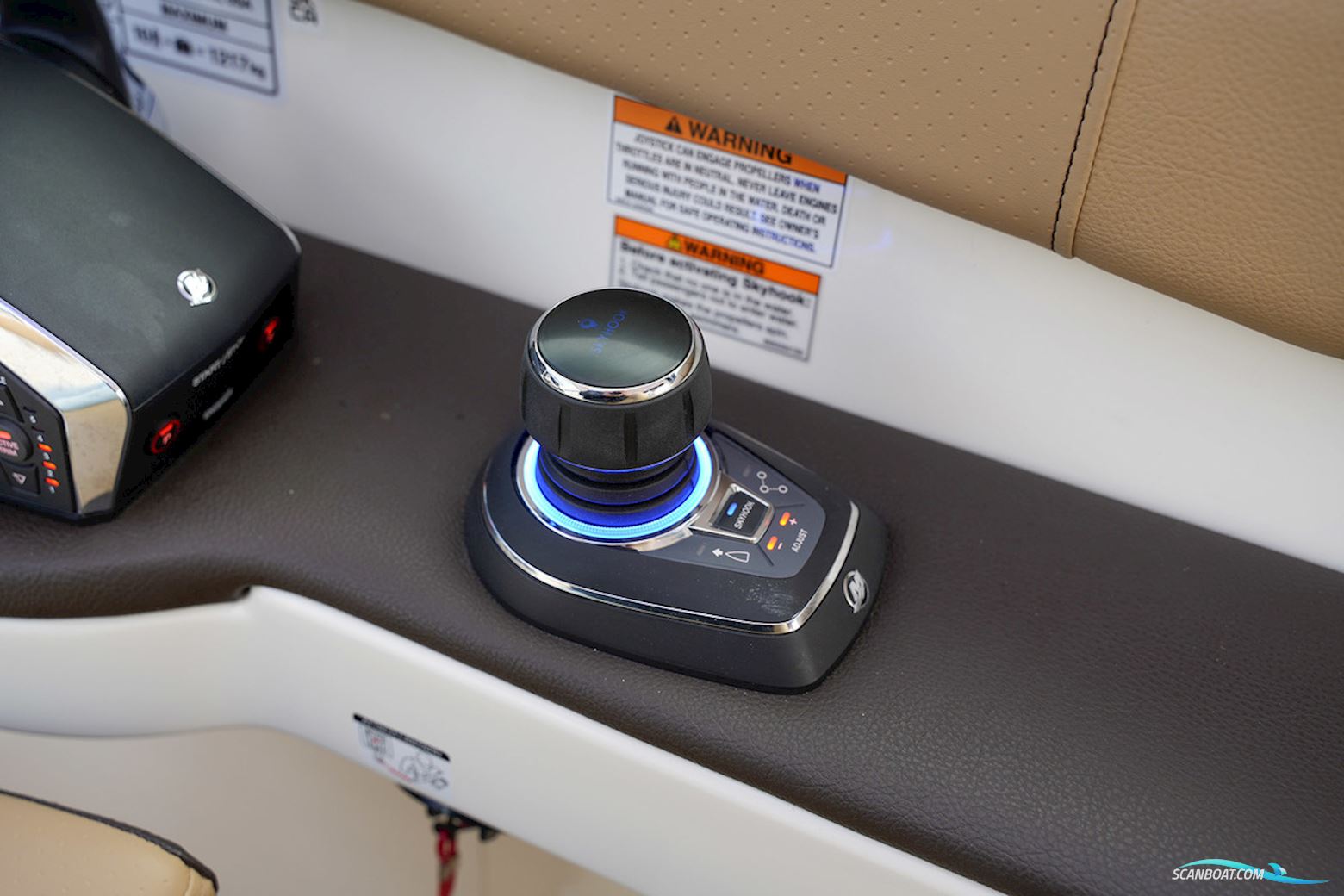 Sea Ray Sundancer 320