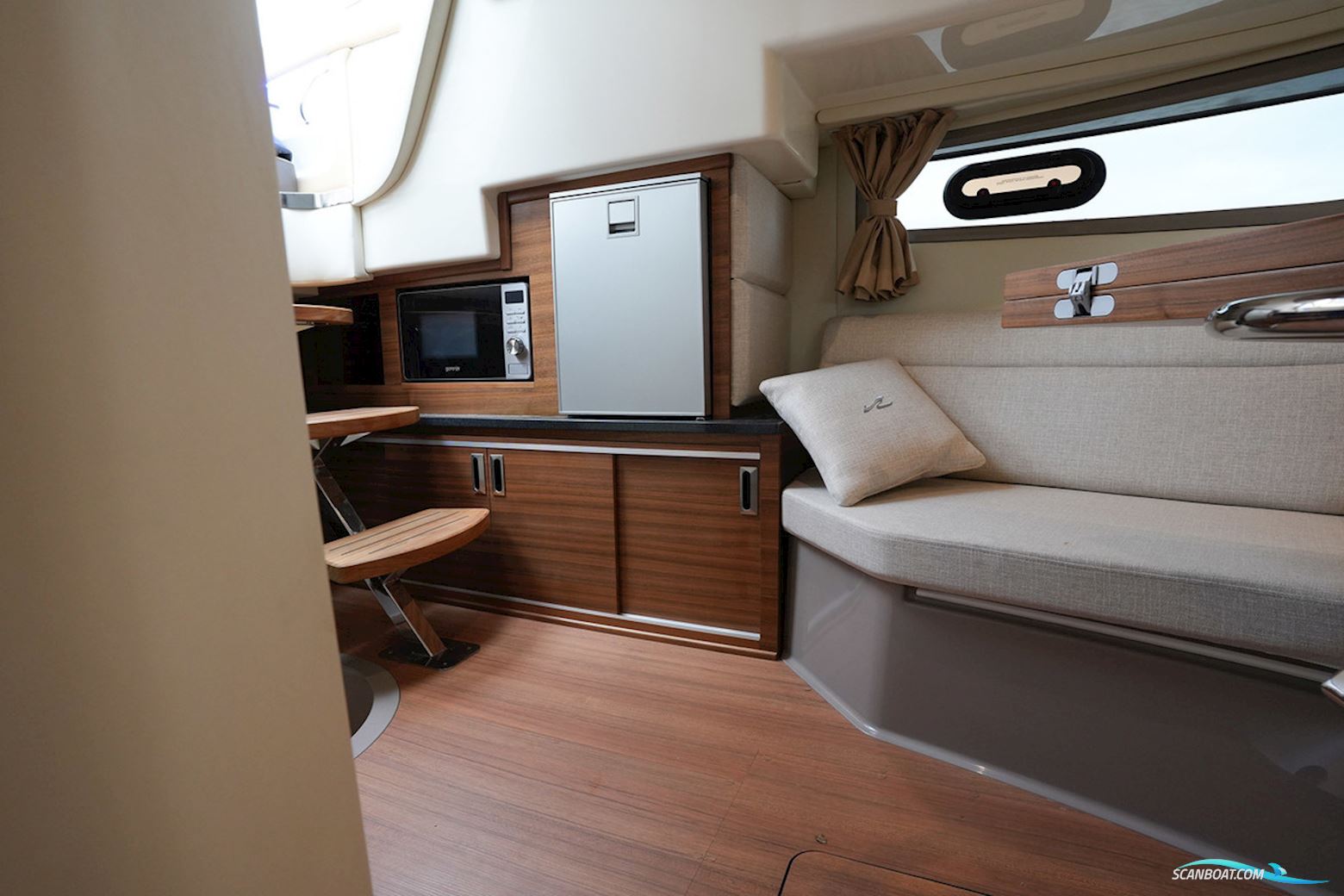 Sea Ray Sundancer 320