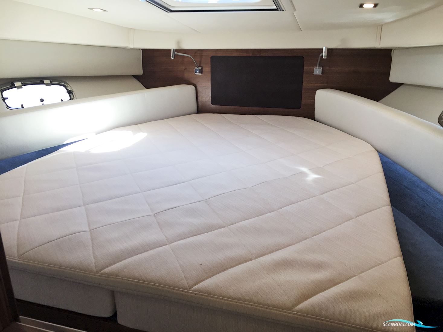 Sea Ray Sundancer 355