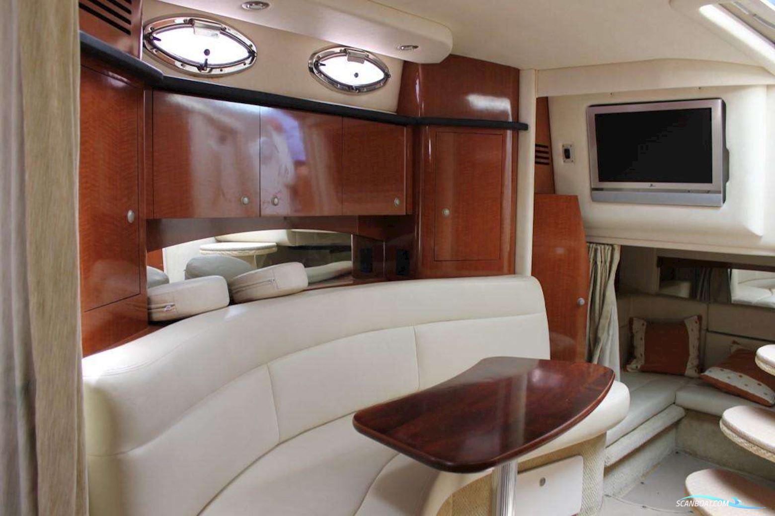 Sea Ray Sundancer 355