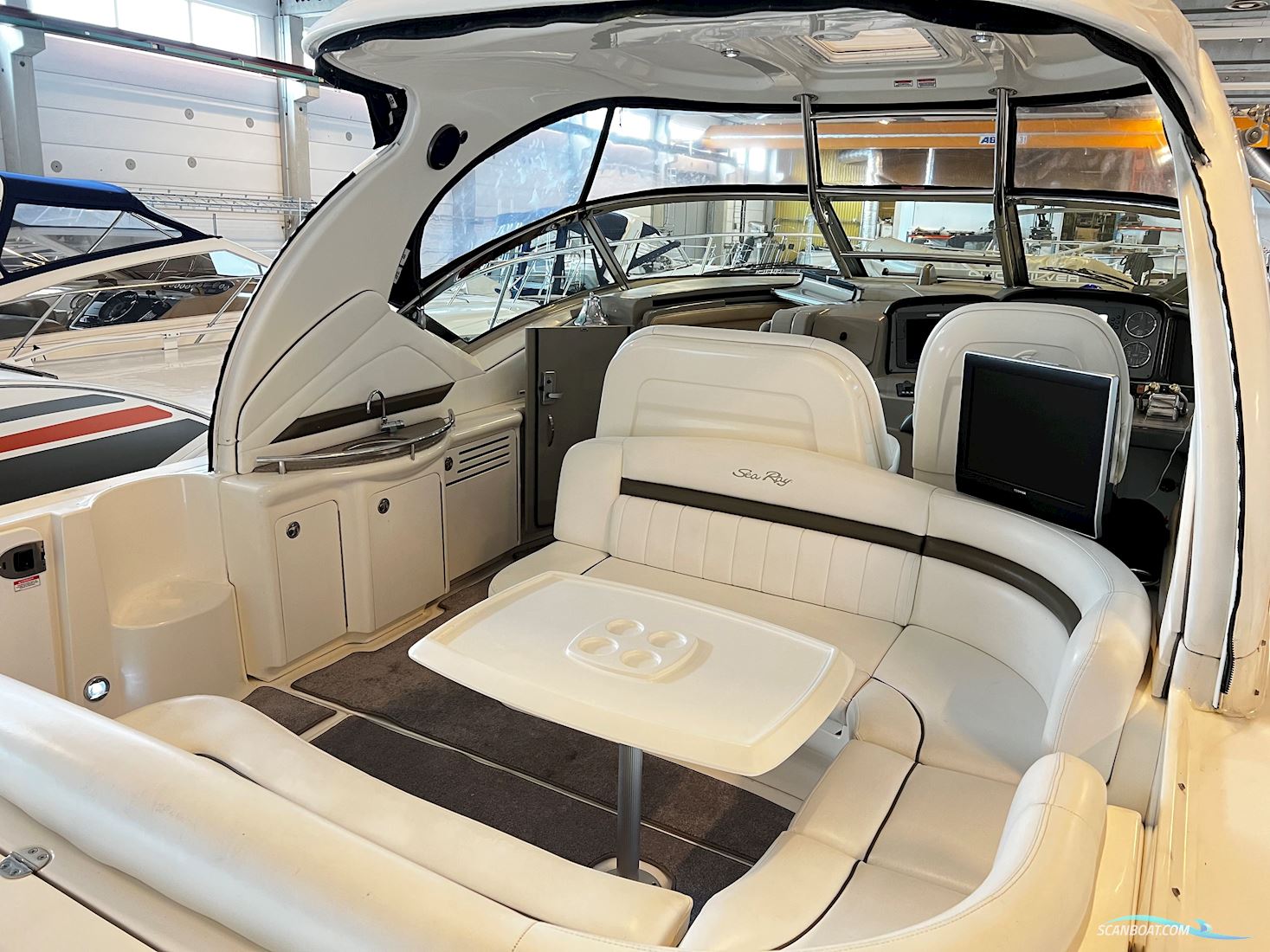 Sea Ray Sundancer 425