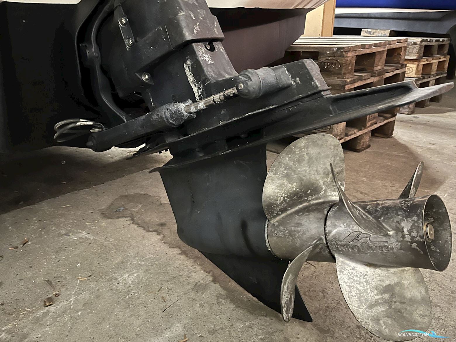 Sea Ray Sunsport 230