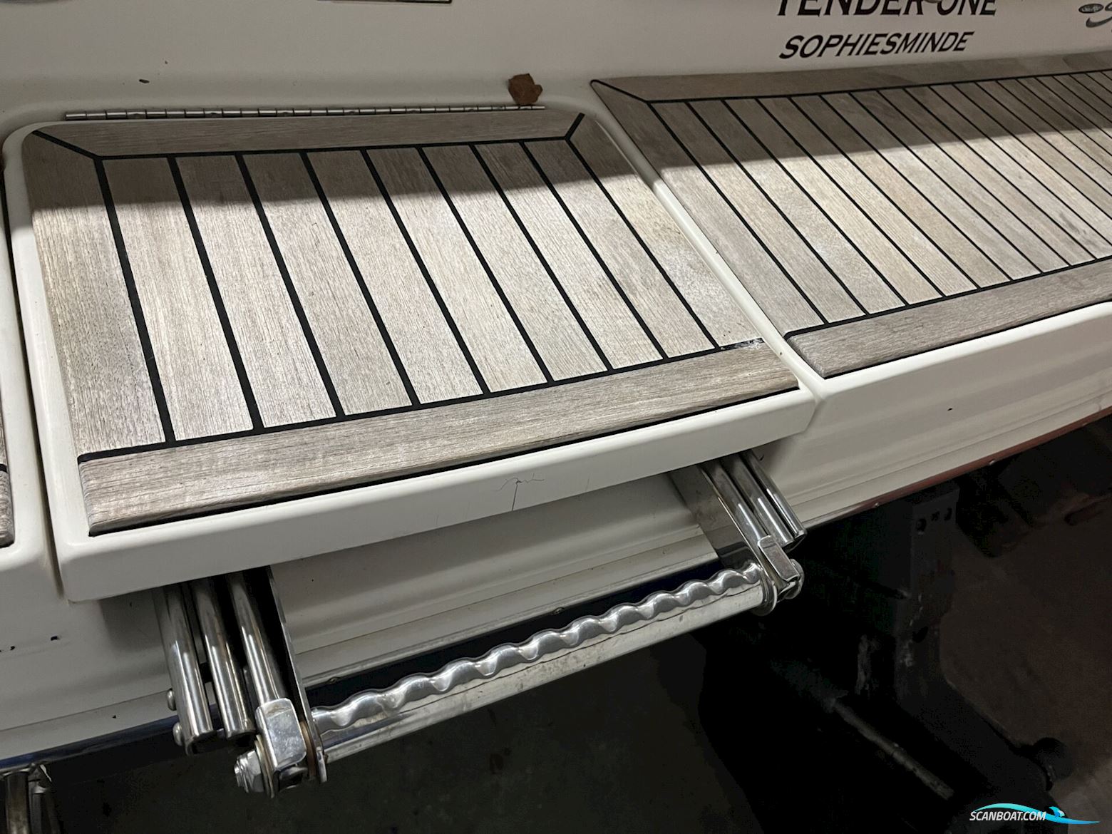 Sea Ray Sunsport 230 – Solgt