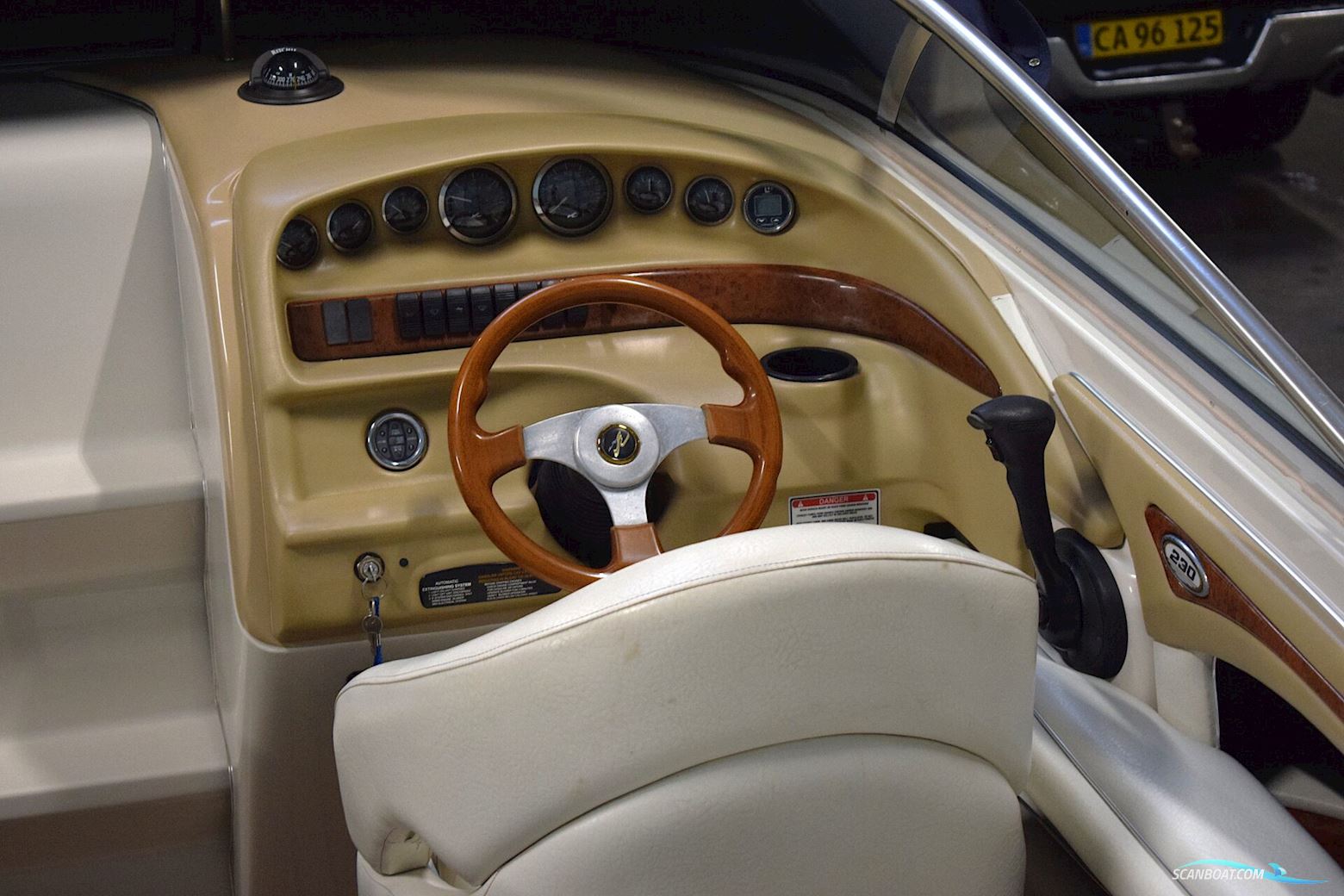 Sea Ray Sunsport 230 – Solgt