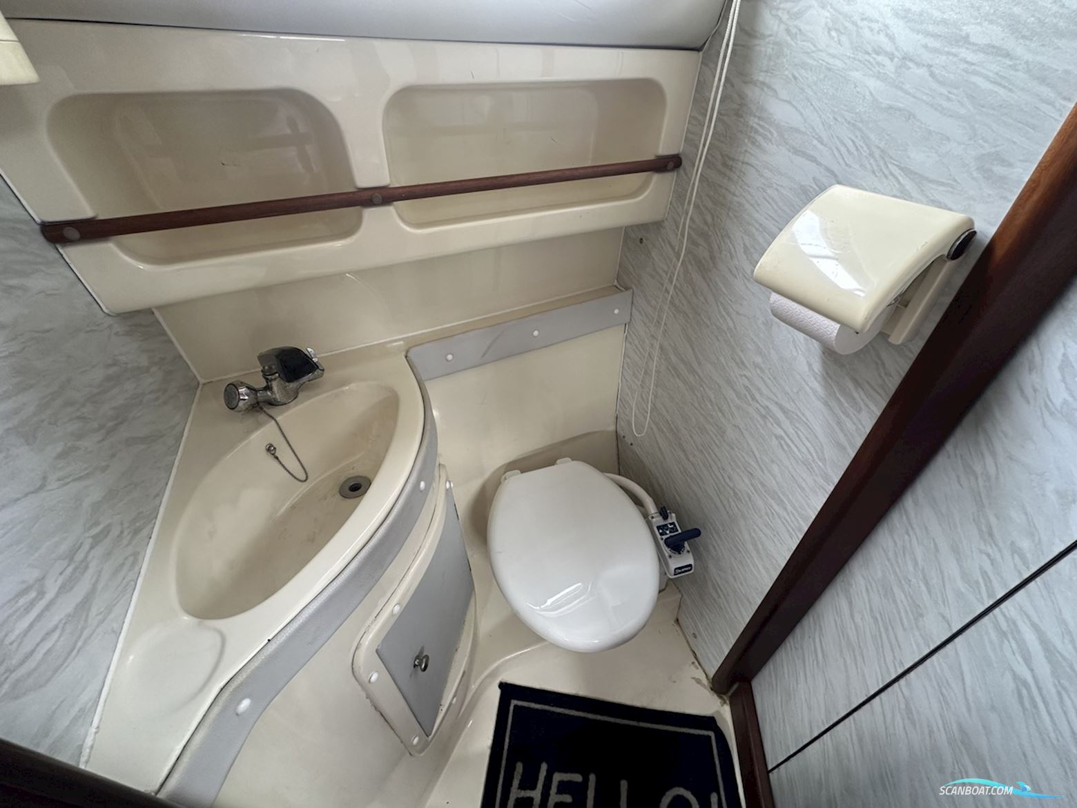 Sealine  255 Family