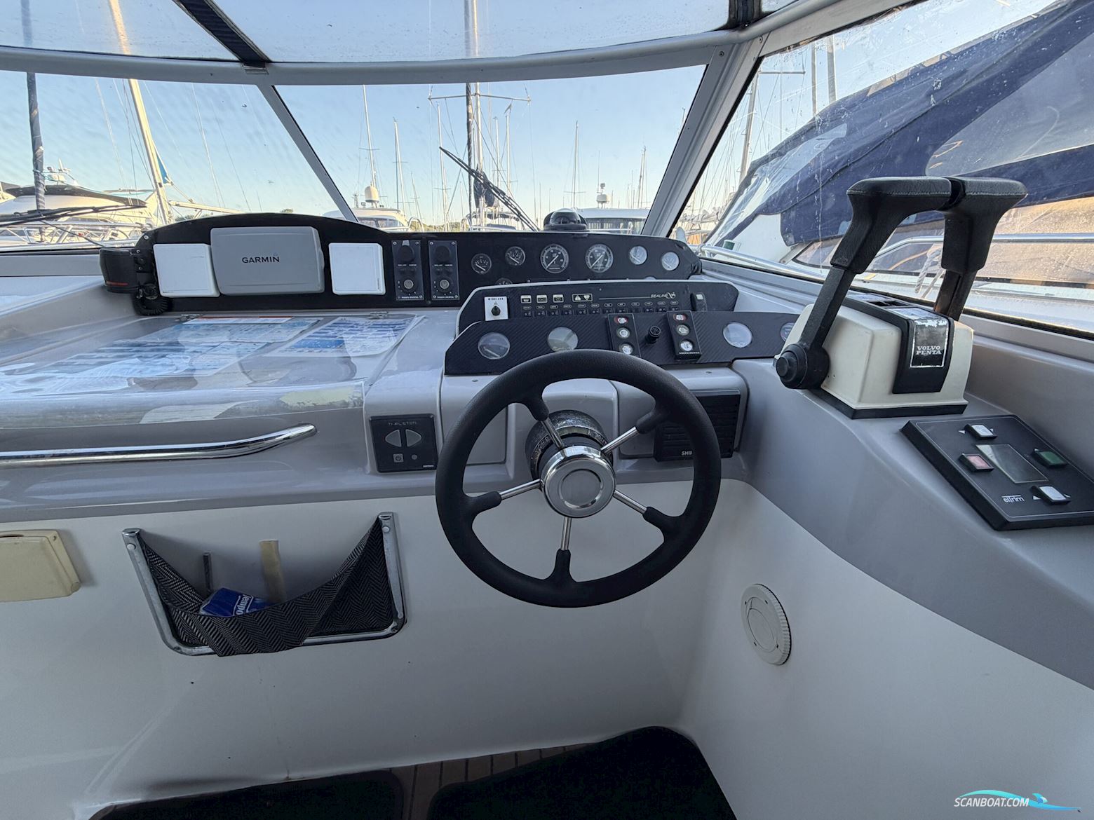 Sealine 290 Ambassador