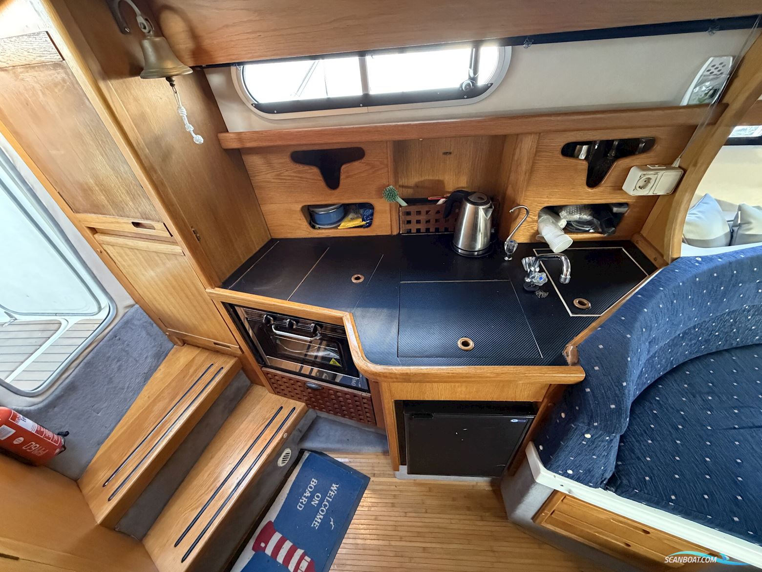 Sealine 290 Ambassador