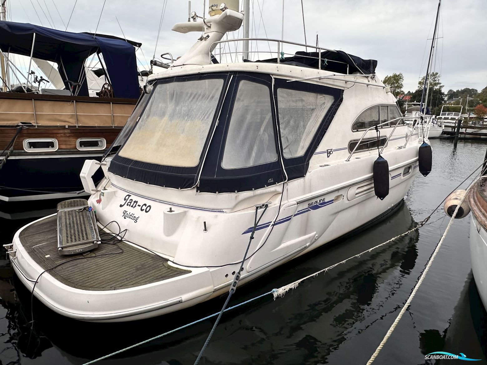 Sealine 360 F