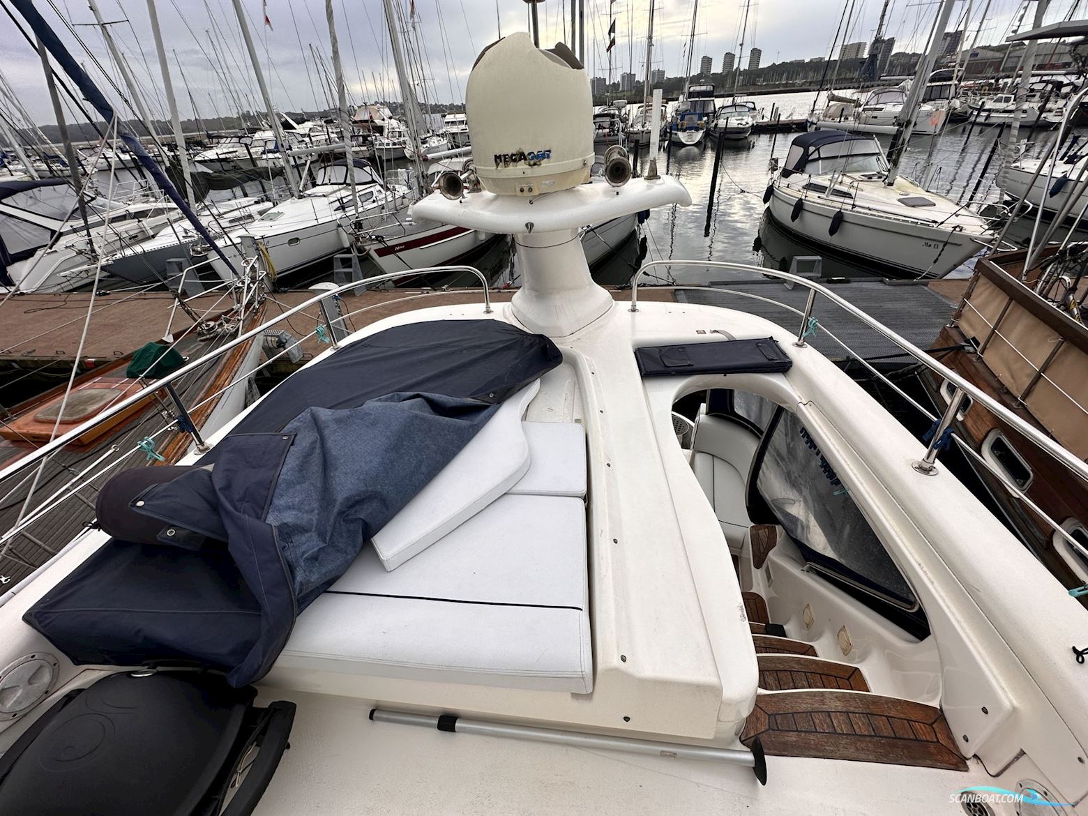 Sealine 360 F