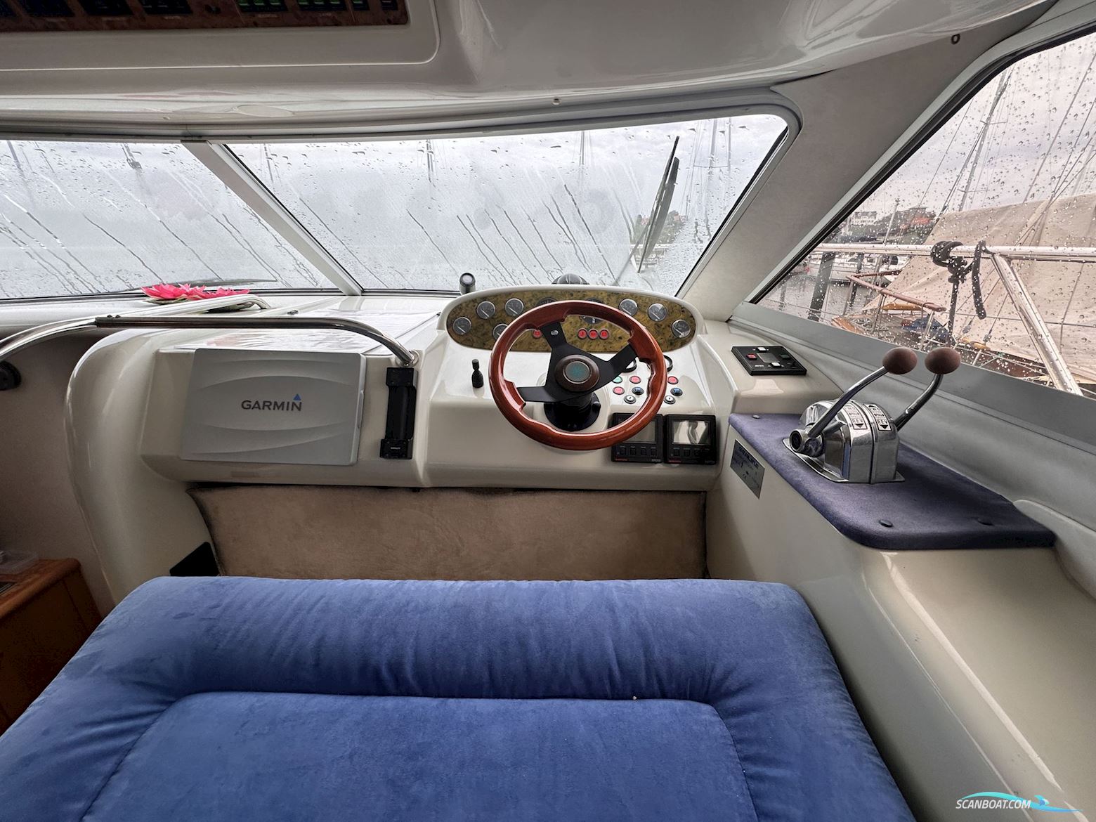 Sealine 360 F
