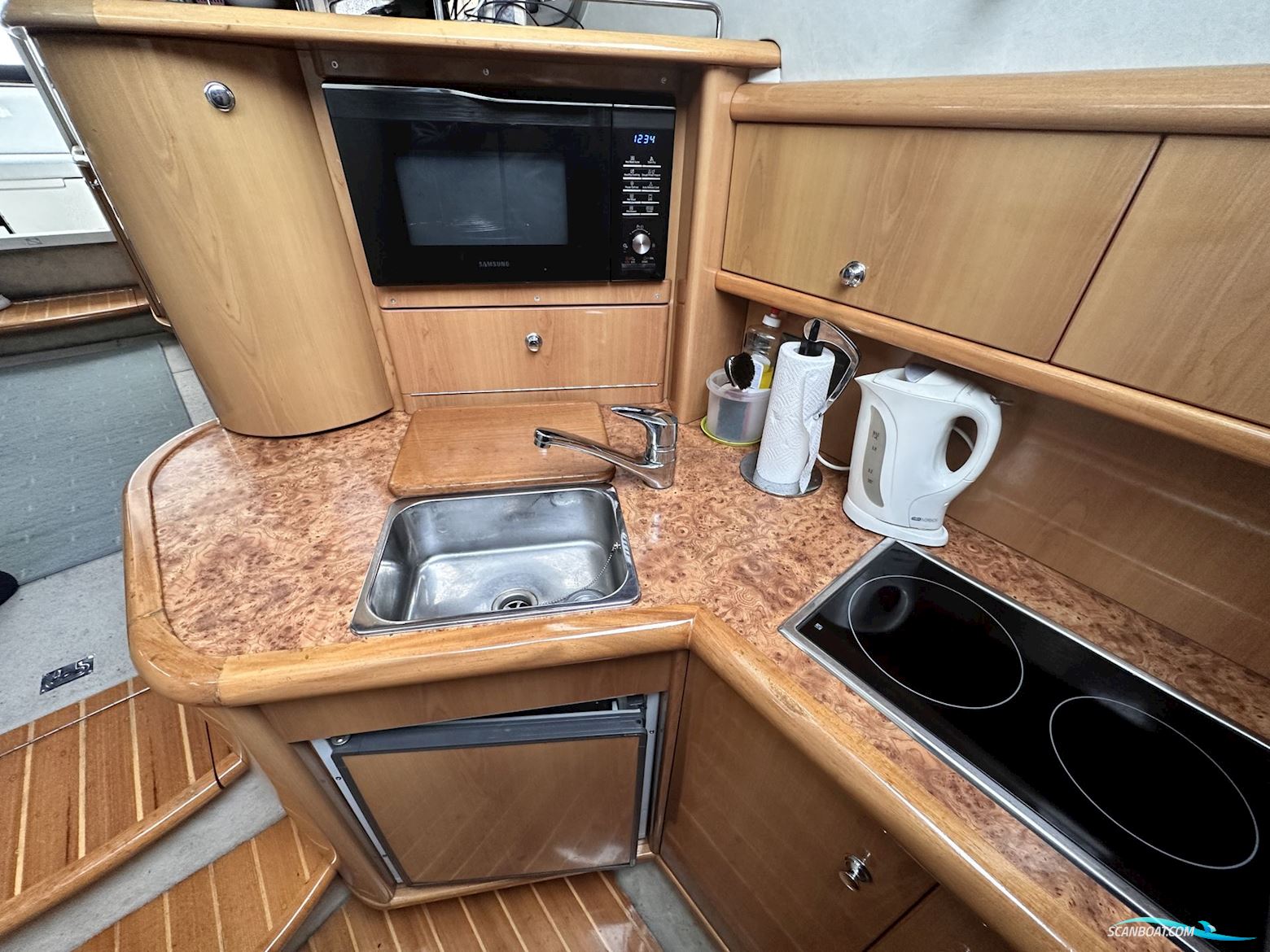 Sealine 360 F