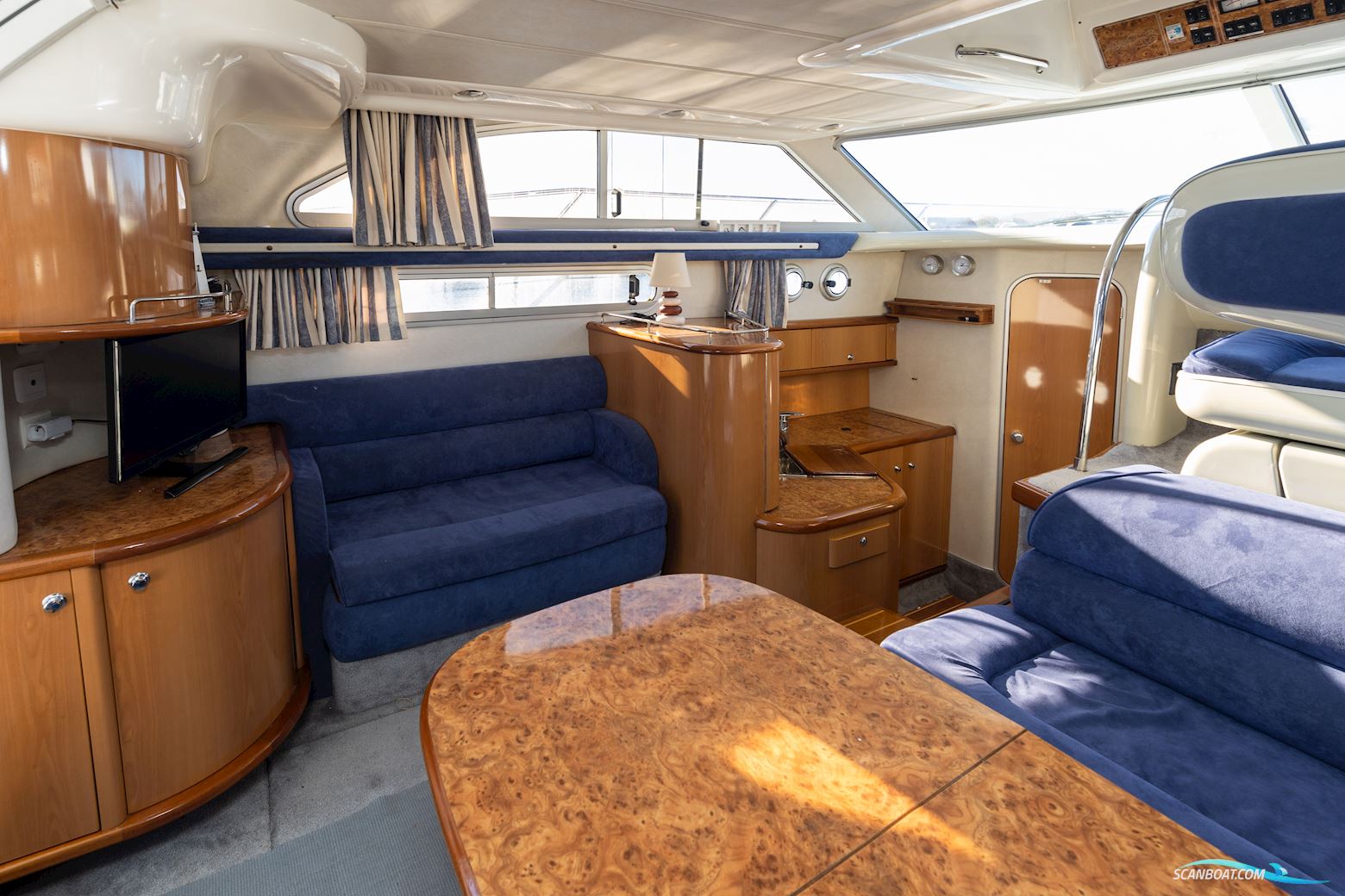 Sealine 360