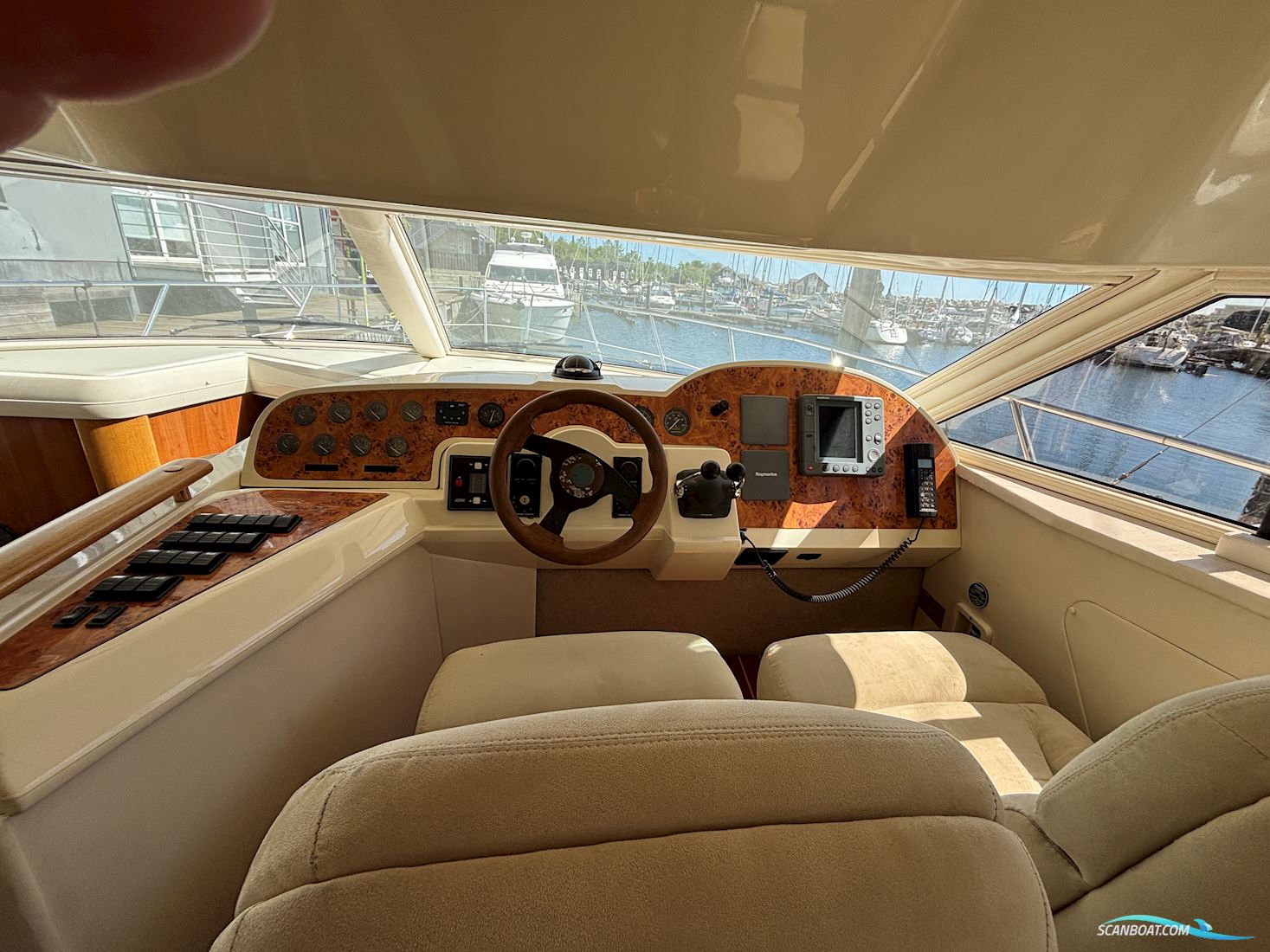 Sealine 42.5