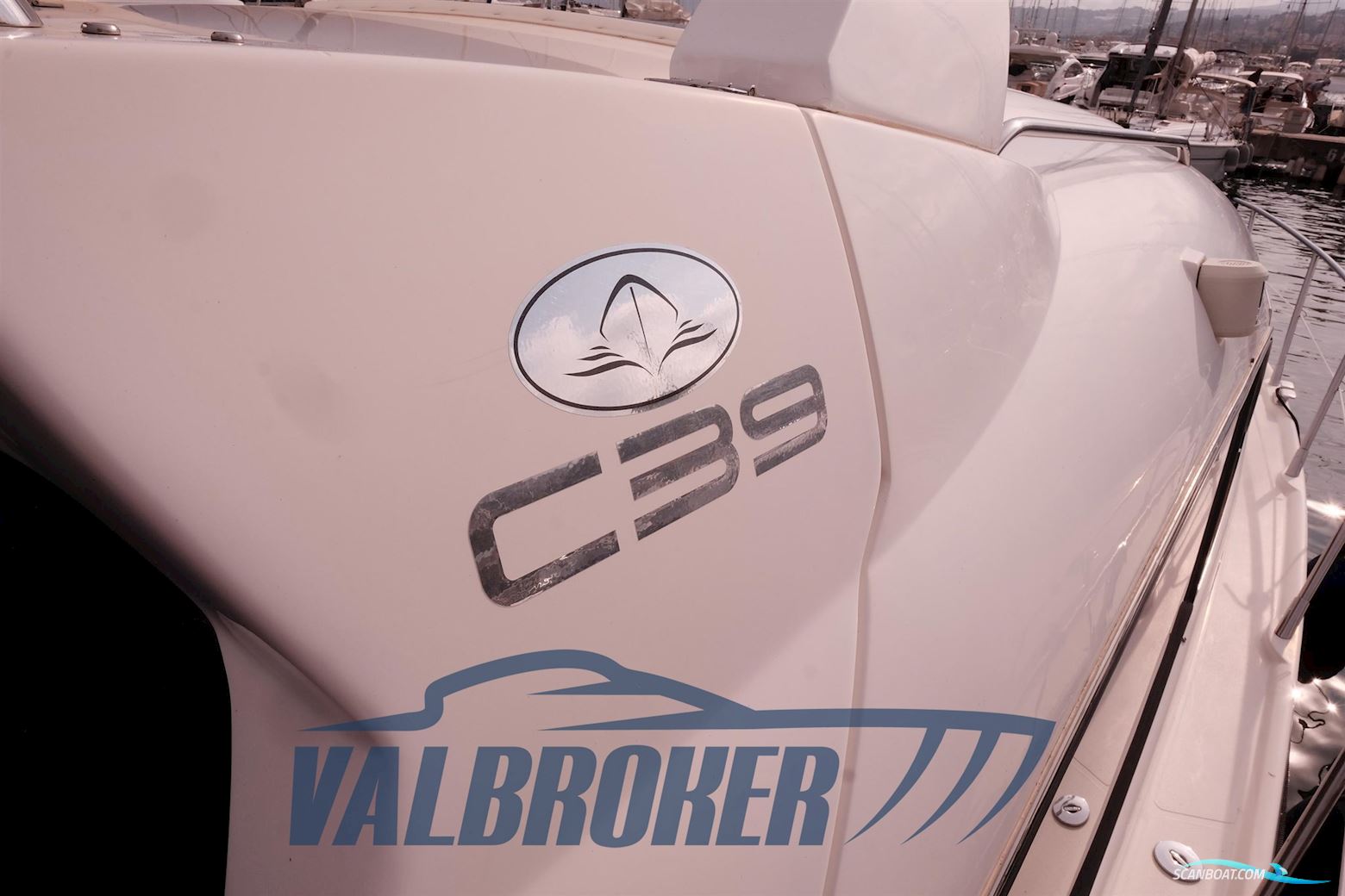 Sealine C 39