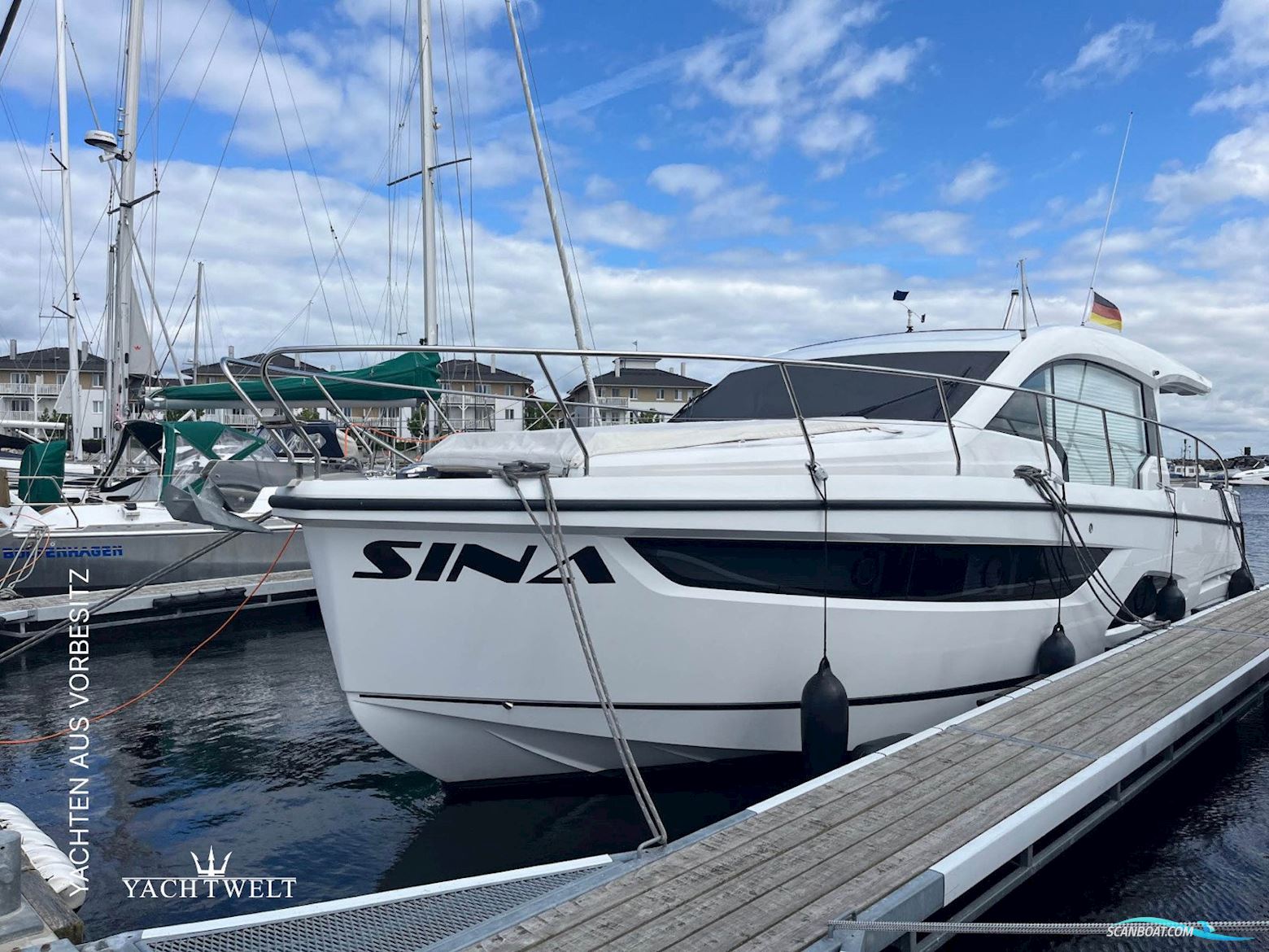 Sealine C 390