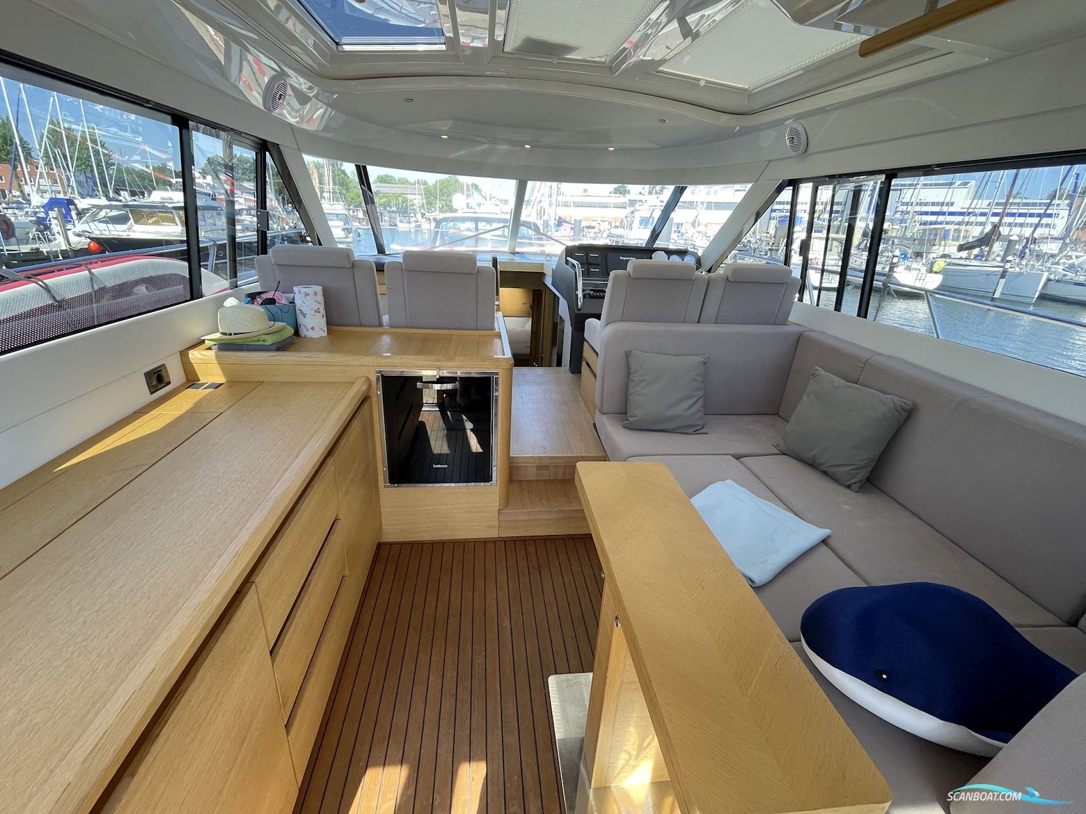 Sealine C 48