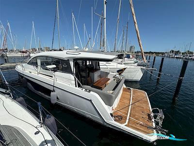 Sealine C330 Motorboot 2016, mit Volvo Penta motor, Sweden