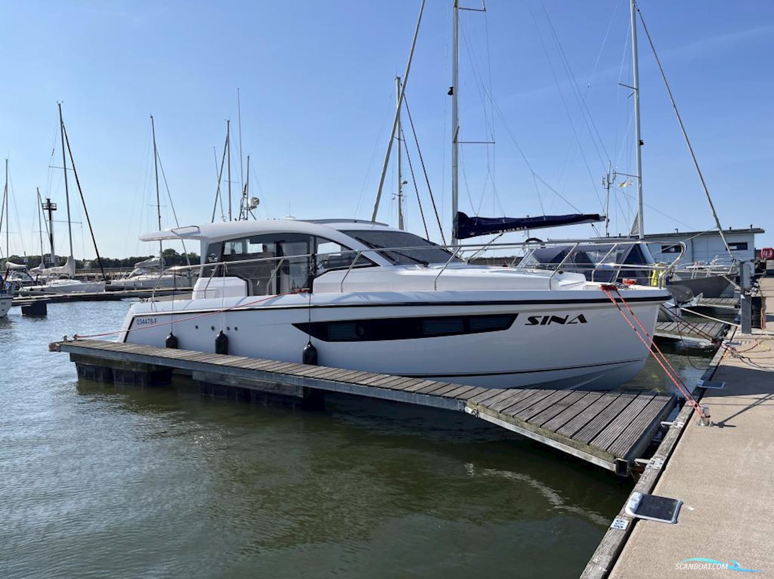 Sealine C330