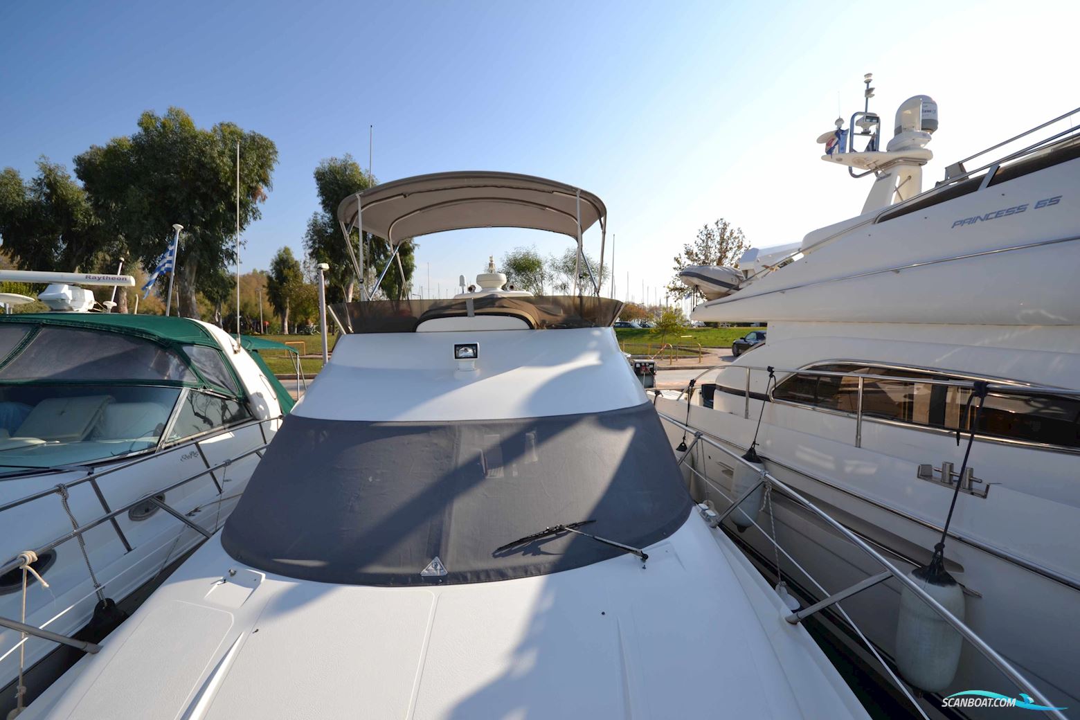 Sealine F 37