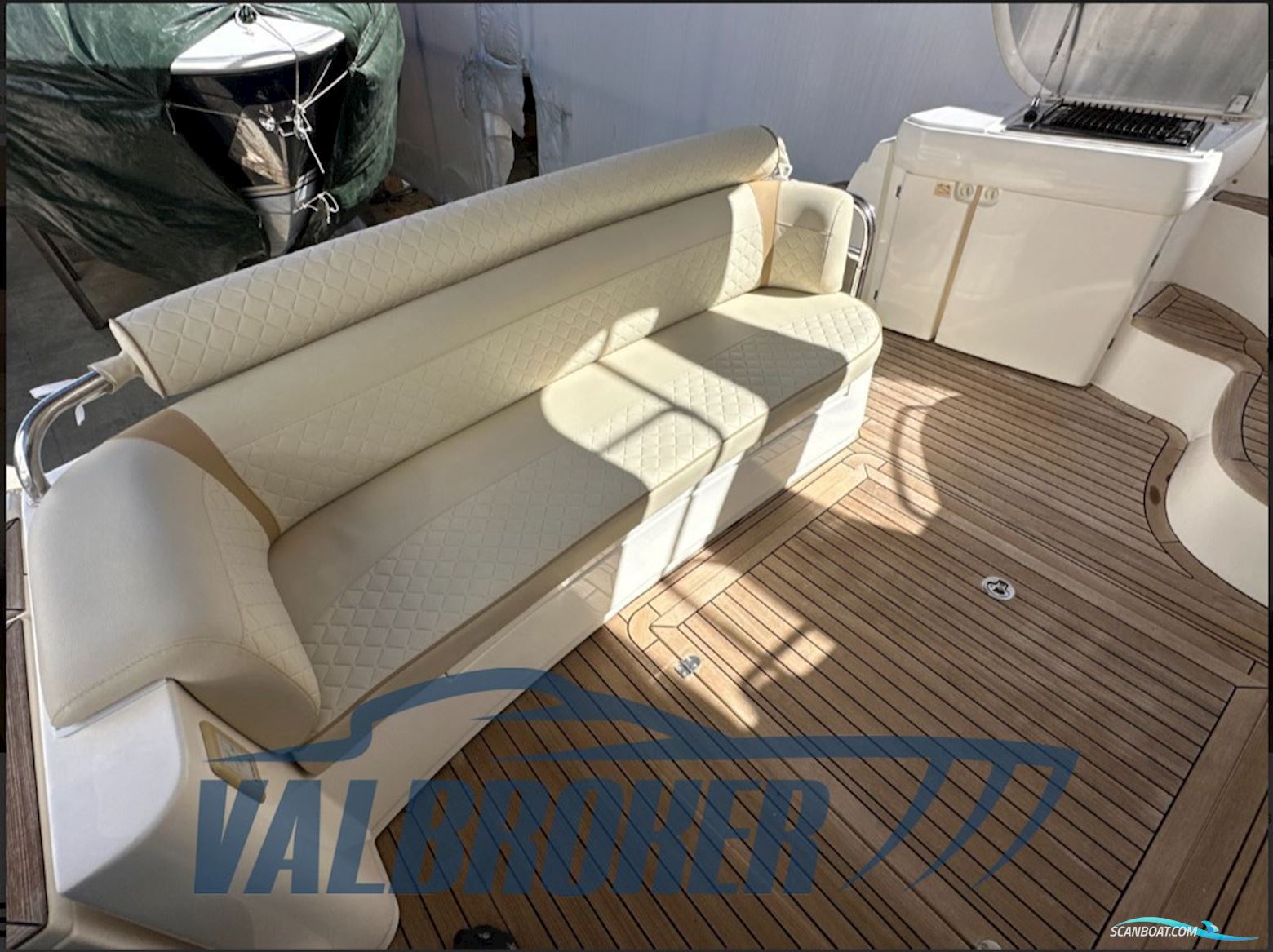 Sealine F 42/5