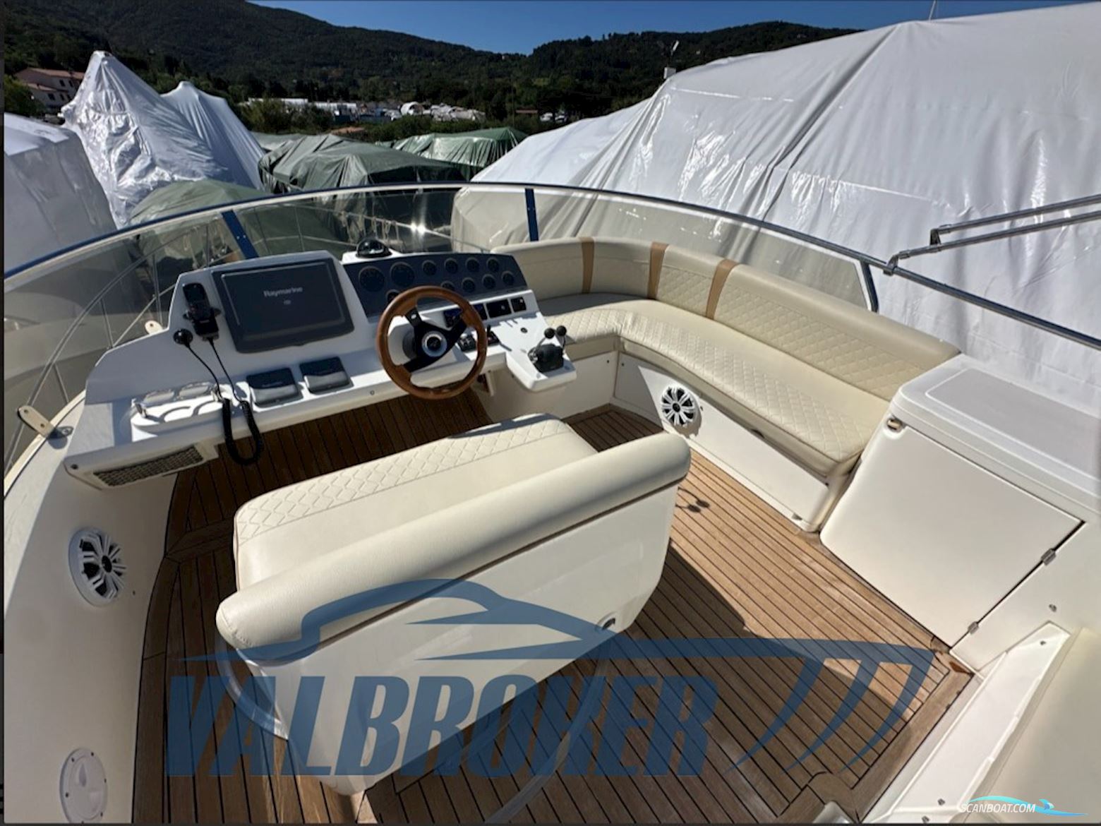 Sealine F 42/5