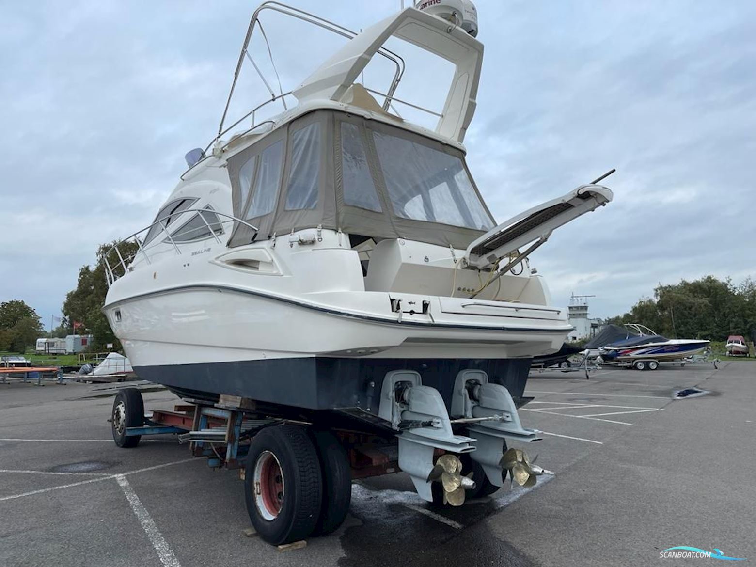 Sealine F34 Flybridge