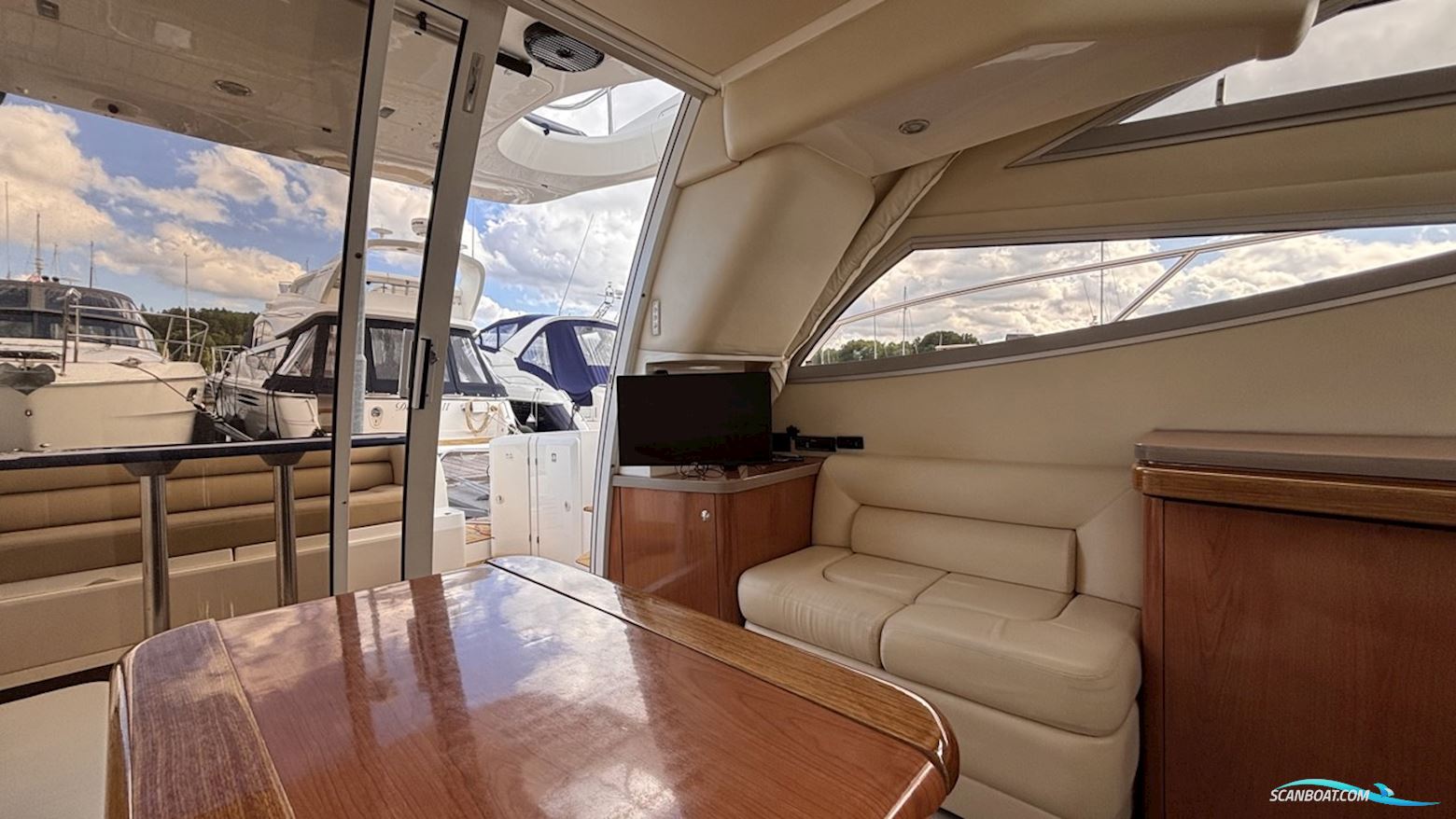 Sealine F34