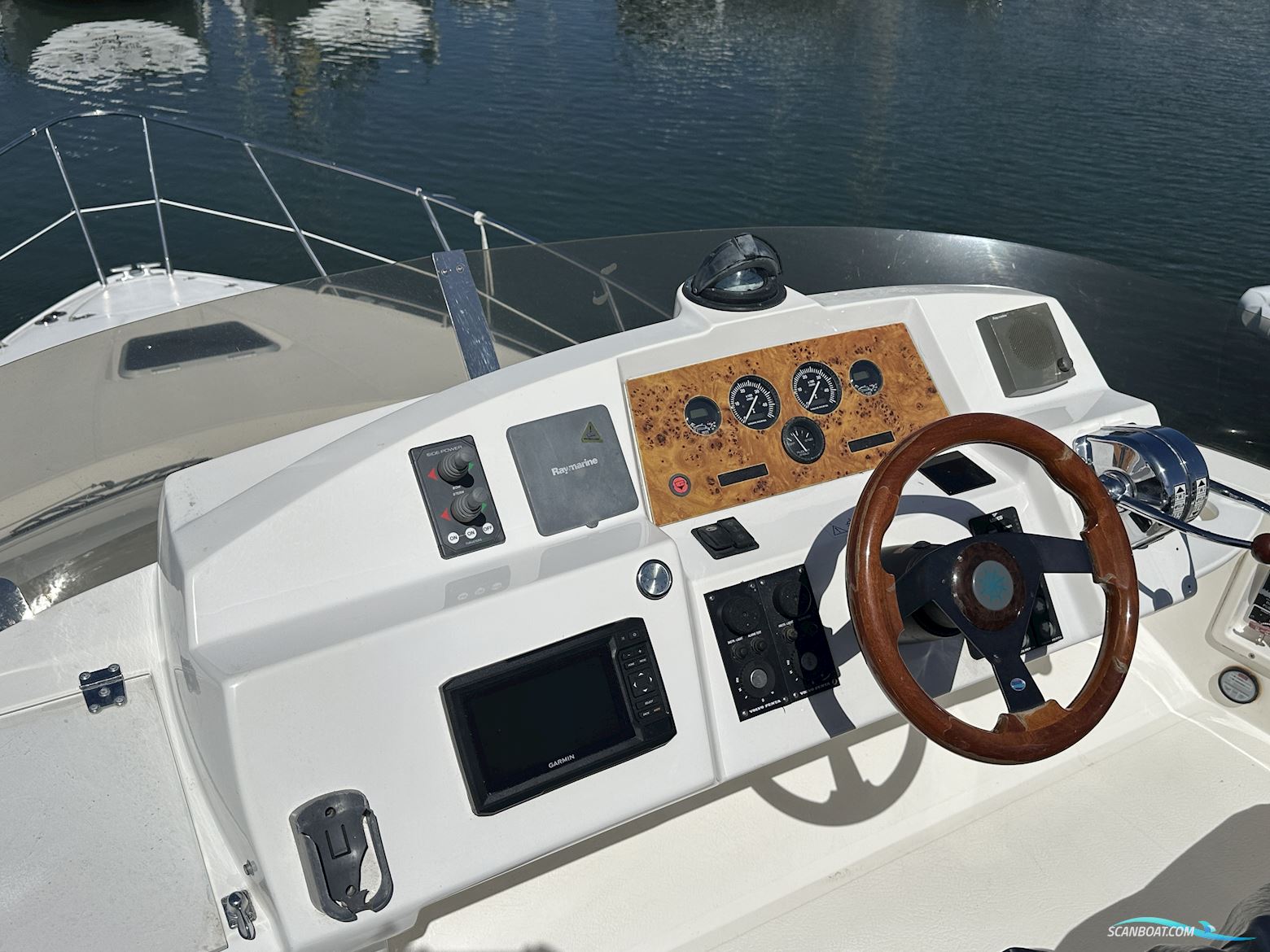 Sealine F34
