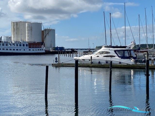 Sealine F37