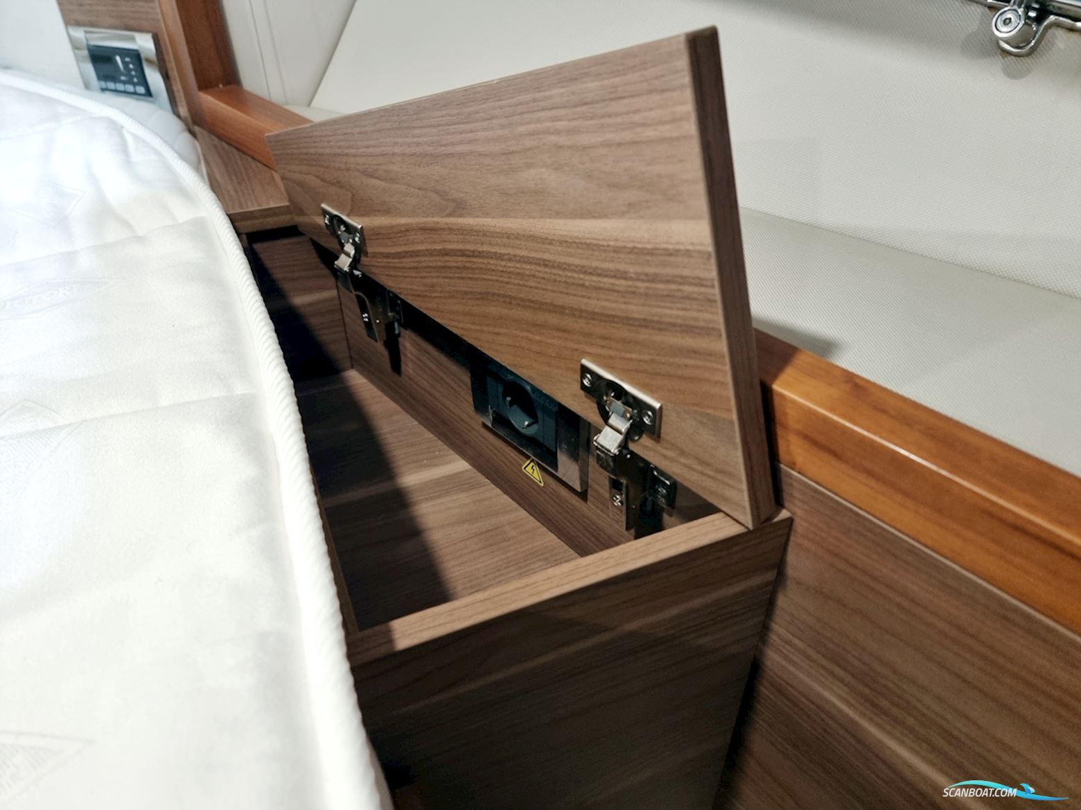 Sealine F380 Volvo Penta D6-330 EVC