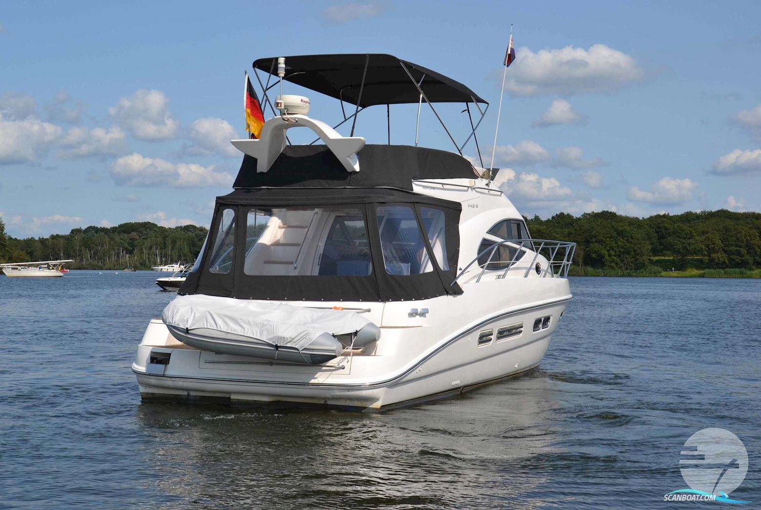 Sealine F42/5 Fly