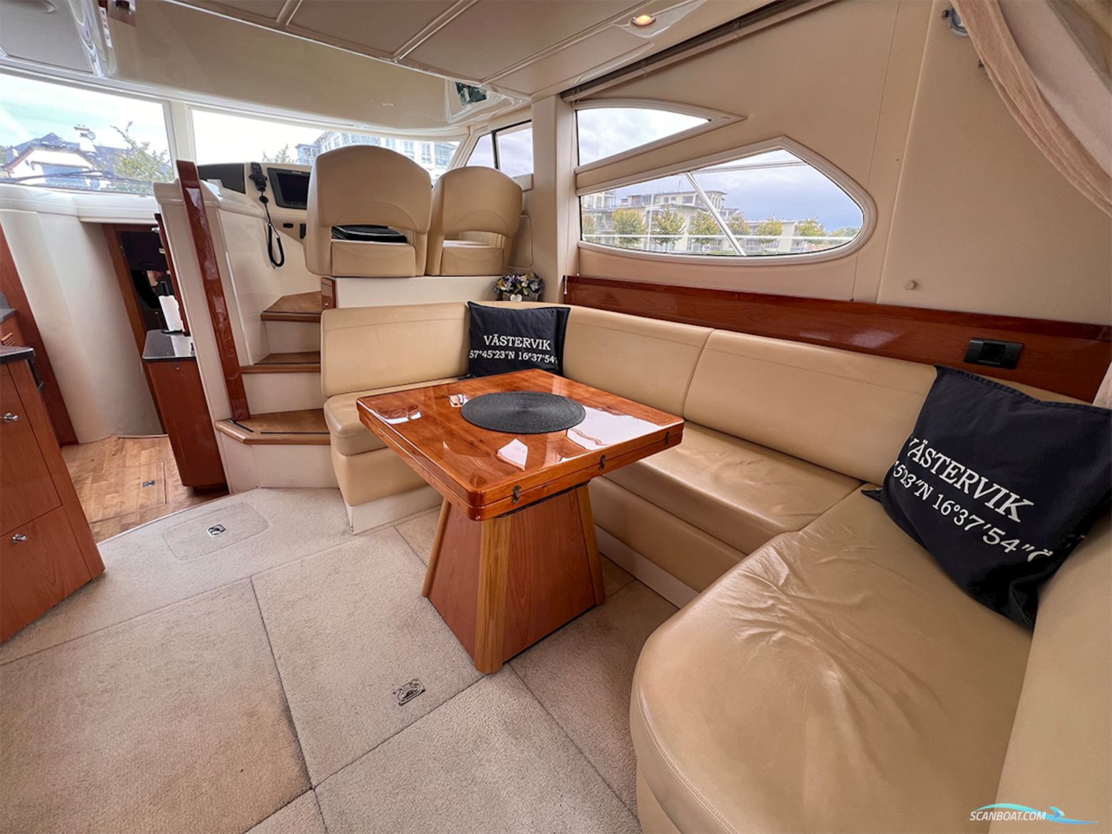Sealine F42/5