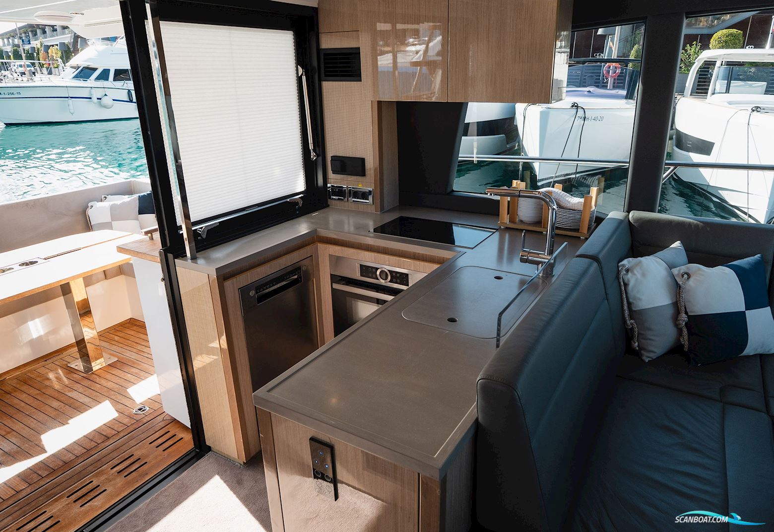 Sealine F430 - Fybridge