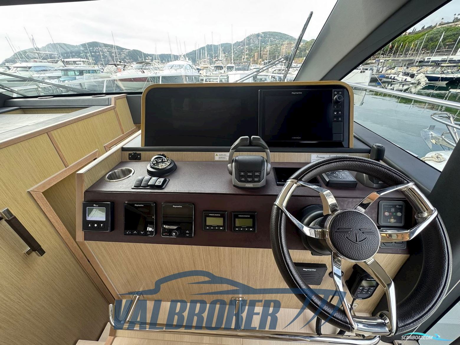 Sealine F430
