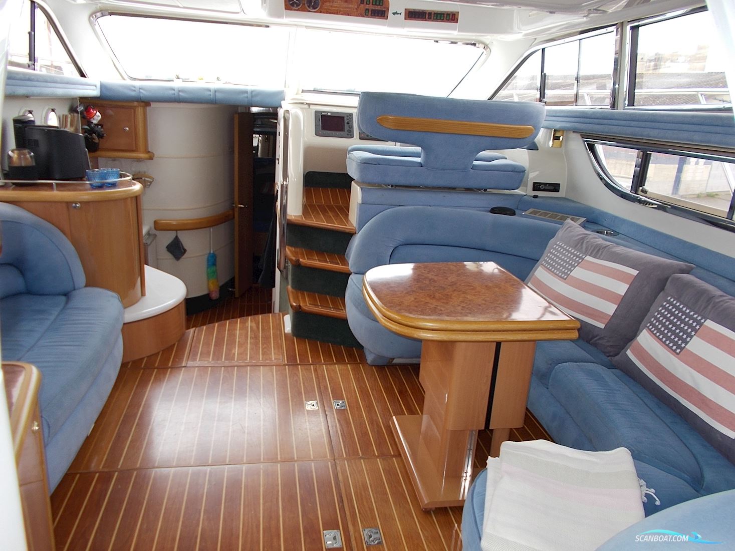 Sealine F44