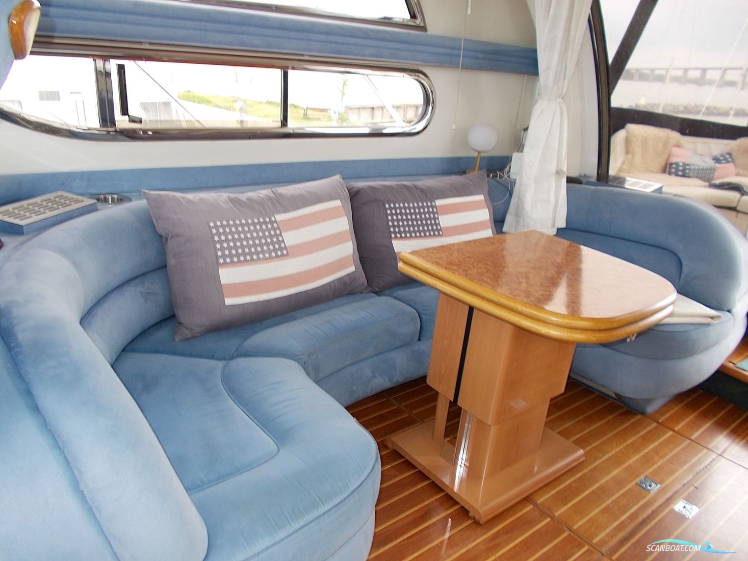 Sealine F44