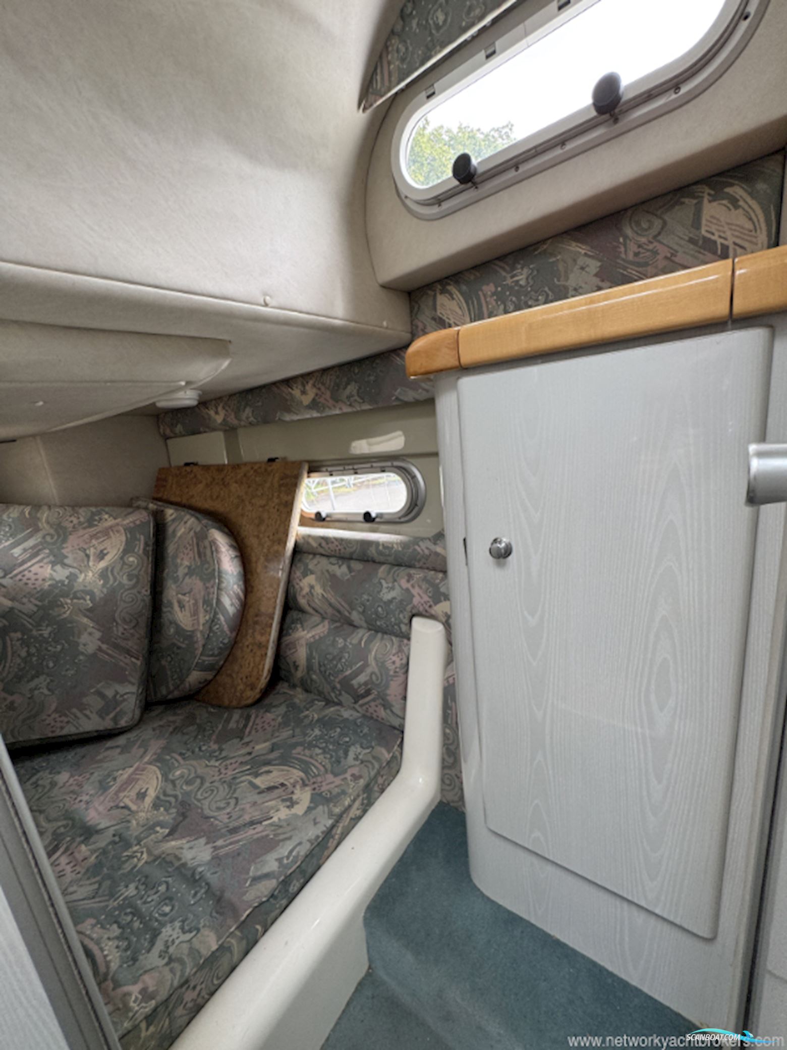 Sealine International 28