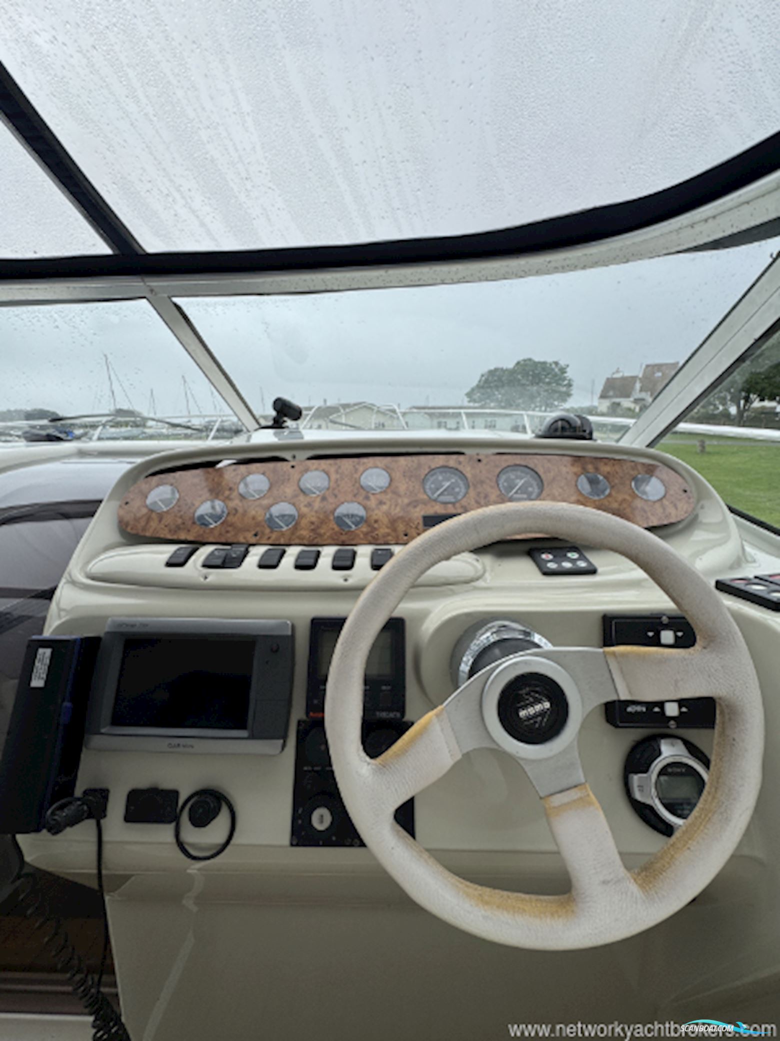 Sealine International 28